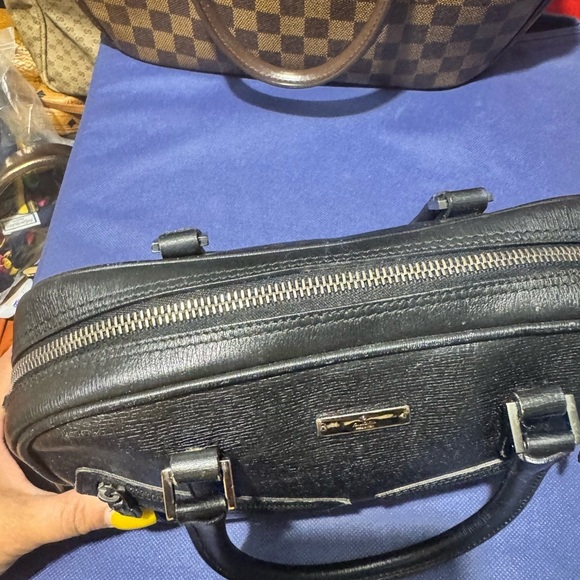 Gucci Small Black Leather Handbag - Picture 7 of 12